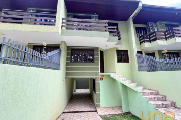 Sobrado em SANTA FELICIDADE com 121,80m²