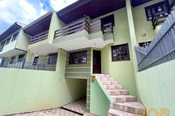 Sobrado em SANTA FELICIDADE com 121,80m²