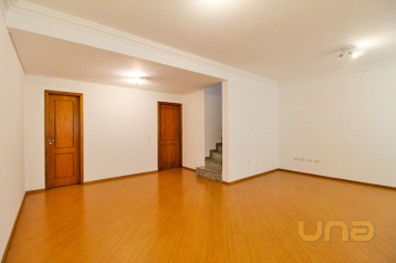 Imobiliária Cilar Vende Sobrado Triplex 3 Quartos no Uberaba c