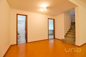 Imobiliária Cilar Vende Sobrado Triplex 3 Quartos no Uberaba c