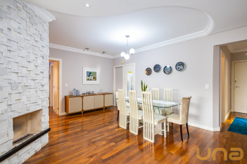 Apartamento com 3 dormitórios à venda com 140,56m² no Ed. Res.