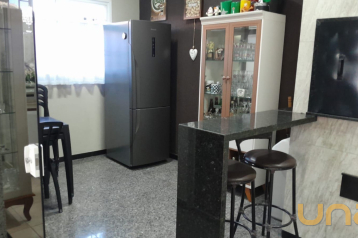 Casa com 3 dormitórios à venda, 249 m² por R$ 1.350.000,00 - C