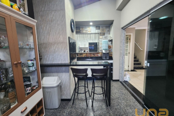 Casa com 3 dormitórios à venda, 249 m² por R$ 1.350.000,00 - C