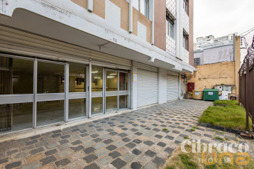 Loja para alugar no São Francisco com 242,6m² 