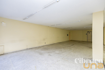 Loja para alugar no São Francisco com 242,6m² 