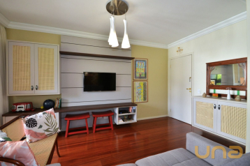 Apartamento com 3 dormitórios à venda, 92 m² por R$ 920.000,00