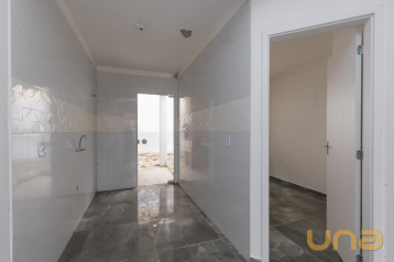 Casa no Gralha Azul de 56,30 m² com 3 quartos  - 05051.006-RZ