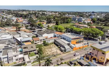 Terreno à venda em Santa Felicidade