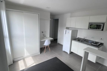 Studio para alugar por R$ 1.800,00/mês - Prado Velho - Curitib