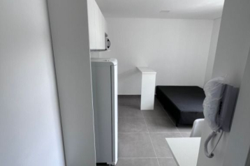 Studio para alugar por R$ 1.800,00/mês - Prado Velho - Curitib