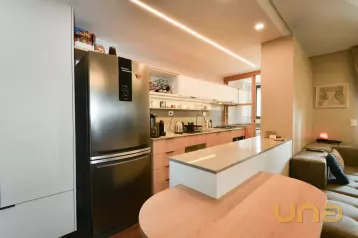 Apartamento com 2 dormitórios para alugar, 81 m² por R$ 5.700,