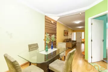 Casa 494m² com 4 quartos no Novo Mundo - Curitiba/PR