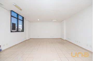 Conjunto Comercial no CABRAL de 60,87 m²  - 33589.030-GL