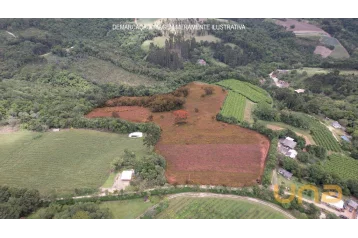 Área com 71 mil m² à venda em Bateias