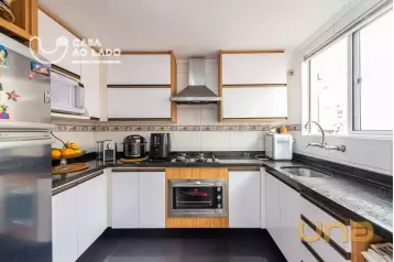 Sobrado Triplex 150m² com 03 quartos no Boqueirão - Curitiba/P