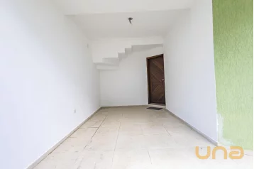 Sobrado de frente pra rua