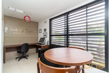 Prédio Comercial 502 m² no Portão/Lindóia - Curitiba/PR.