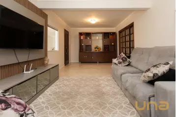 Casa no BUTIATUVINHA com 200m²