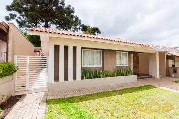 Casa em SANTA FELICIDADE com 270m²