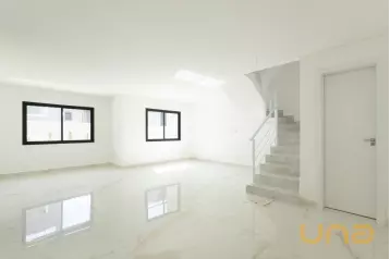 Sobrado em SANTA FELICIDADE com 135m²