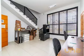 Loja Comercial 60m² no Portão/Lindóia - Curitiba/PR.