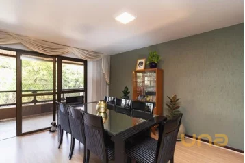 APARTAMENTO COM 3 QUARTOS - ÁREA TOTAL DE 227,13m² - CENTRO - 