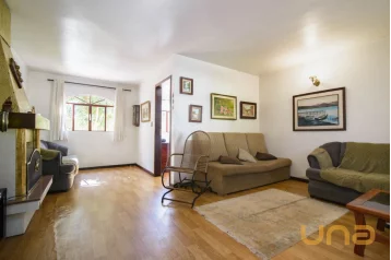Casa com 4 dormitórios à venda, 202 m² por R$ 850.000,00 - Cen