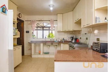 Casa com 4 dormitórios à venda, 202 m² por R$ 850.000,00 - Cen