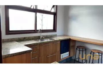 CASA COM 4 QUARTOS - ÁREA TOTAL DE 280m² - SÃO FRANCISCO - REF