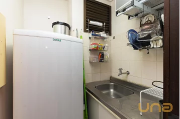 CONJUNTO COMERCIAL - ÁREA TOTAL DE 46,66m² - ÁGUA VERDE - REF 