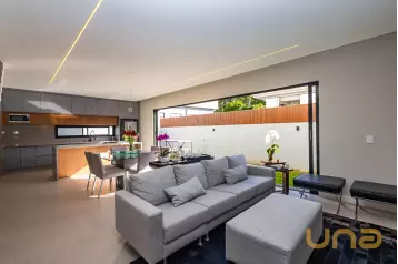 Casa 180m² com 03 suítes no Vista Alegre - Curitiba/PR