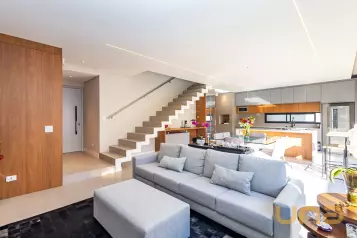 Casa 180m² com 03 suítes no Vista Alegre - Curitiba/PR