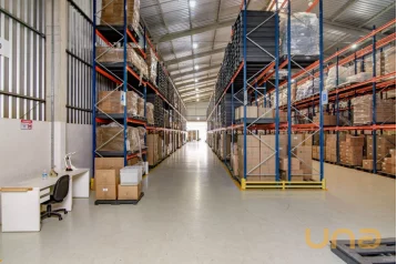 Barracão à venda por R$ 4.500.000,00 - Estados - Fazenda Rio G