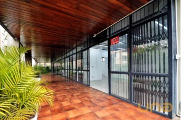 Conjunto para alugar, 58 m² por R$ 3.599,00/mês - Centro - Cur