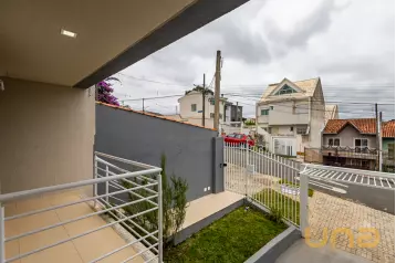 Sobrado com 3 quartos no Pilarzinho - ANG1469