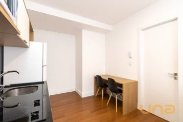 Apartamento com 1 dormitório para alugar, 33 m² por R$ 2.740,0