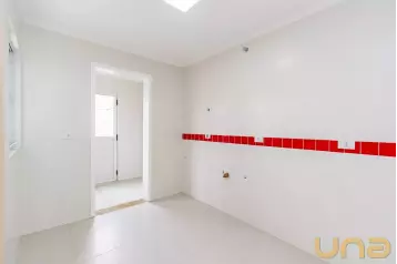 Imobiliária Cilar Aluga Sobrado 3 Quartos no Guabirotuba com 2