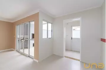 Imobiliária Cilar Aluga Sobrado 3 Quartos no Guabirotuba com 2