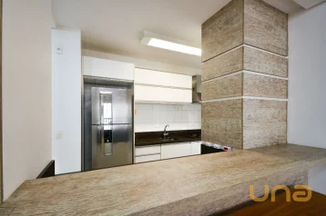 Apartamento com 3 dormitórios para alugar, 78 m² por R$ 3.990,