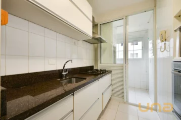 Apartamento com 3 dormitórios para alugar, 78 m² por R$ 3.990,