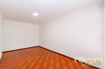 Casa com 2 quartos para venda no Campo Comprido