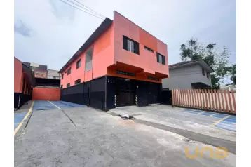 Barracão em SANTA FELICIDADE com 529m²