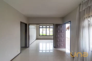 Casa térrea à venda na Vila Bancária com localização espetacul