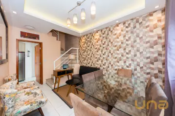 Sobrado em SANTA FELICIDADE com 104,80m² 