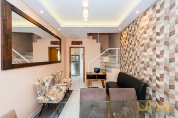 Sobrado em SANTA FELICIDADE com 104,80m² 