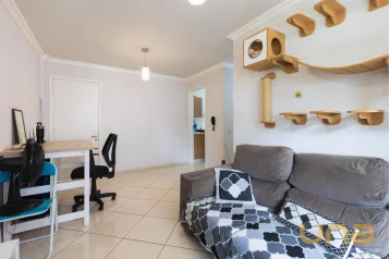 APARTAMENTO COM 2 QUARTOS - ÁREA TOTAL DE 83,20m² - PORTÃO - R