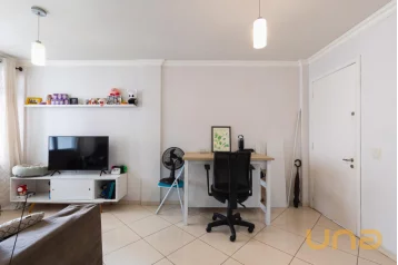 APARTAMENTO COM 2 QUARTOS - ÁREA TOTAL DE 83,20m² - PORTÃO - R