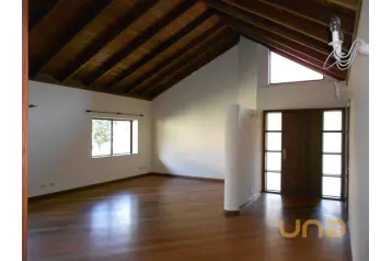 Casa na ORLEANS com 425,80m²