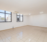 Conjunto Comercial no CABRAL de 60,87 m²  - 33589.030-GL