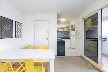 Apartamento para alugar no Centro Cívico com 2 quartos de 99,6